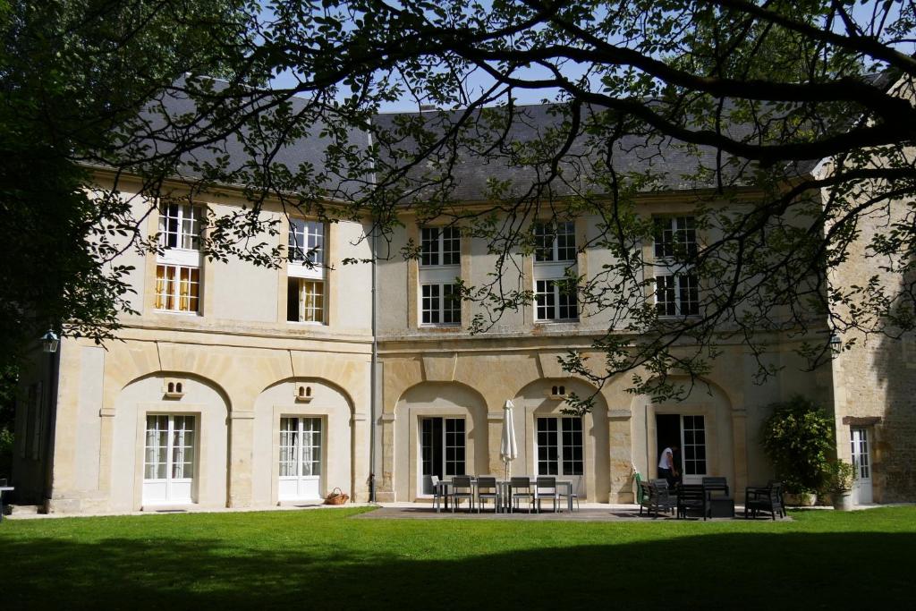 Château de Tilly-sur-Seulles - Gîte de groupe, Château à Tilly sur
