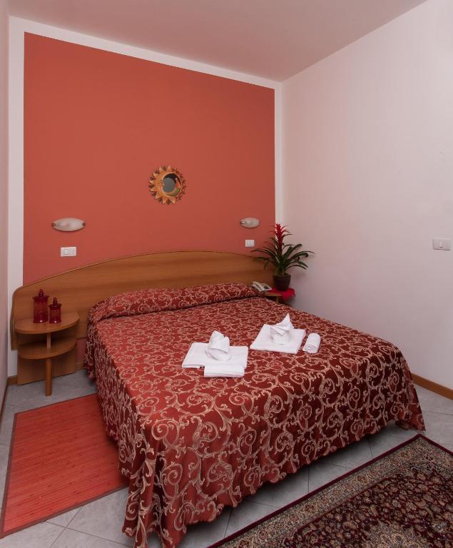 Hotel Bahama — Pokoje in Rimini, Emilia-Romania