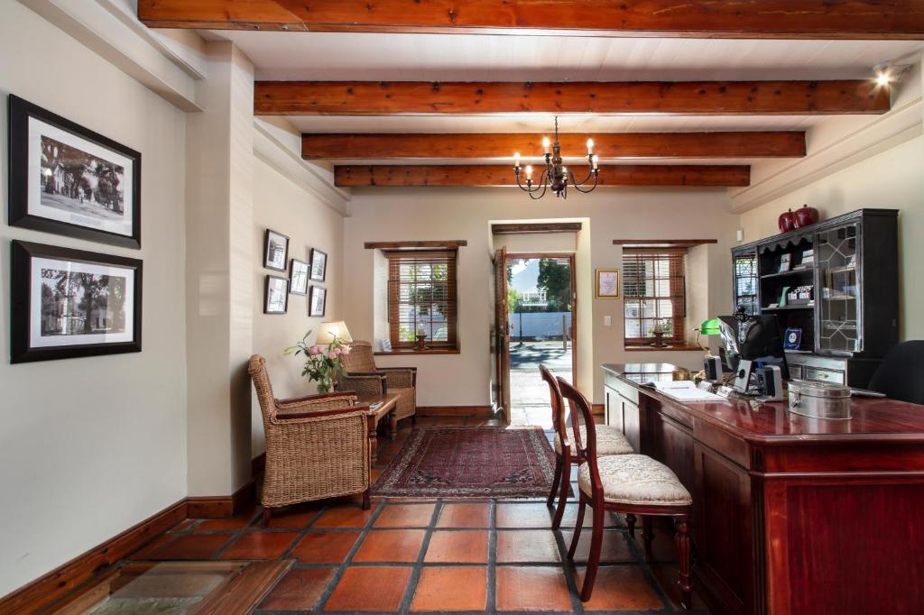 フロント・ロビー