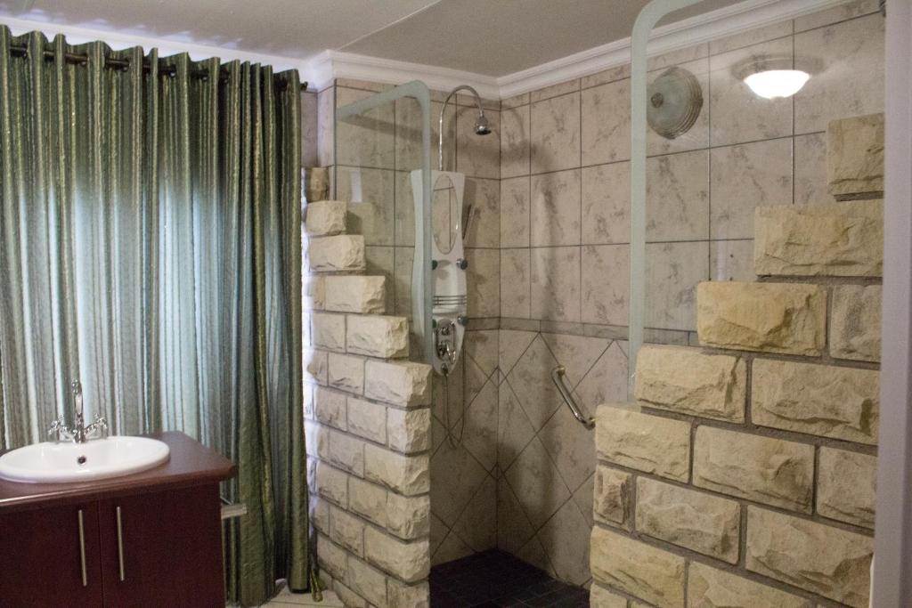 Imperani Guesthouse photo