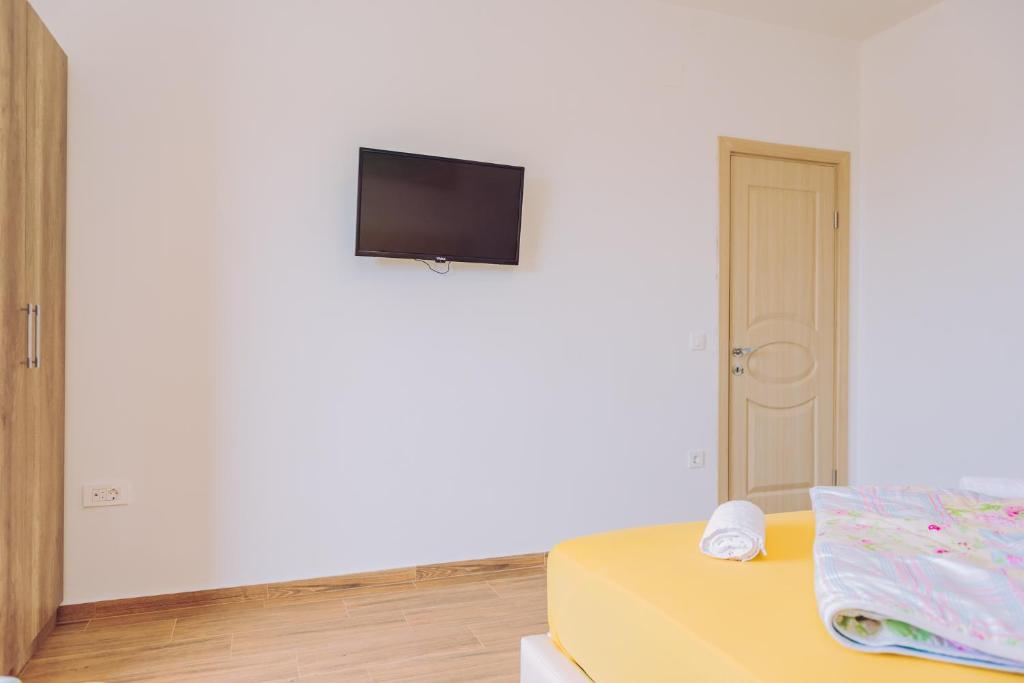 Apartments Krstovic - 4