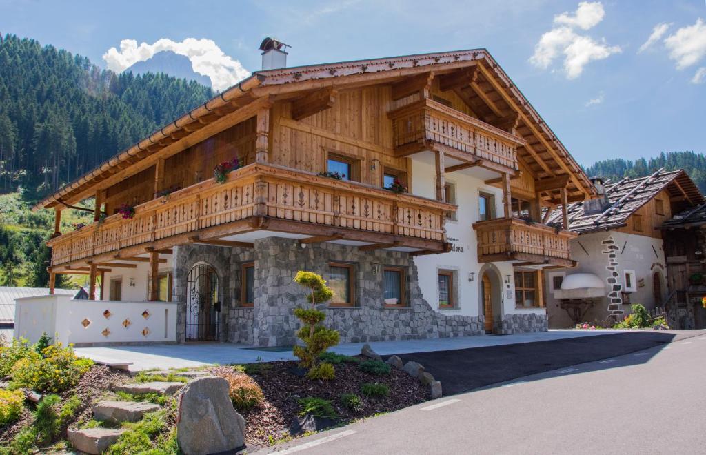 Apartments Edera — Hotel in Selva di Val Gardena