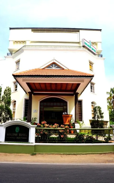 Holiday Hotel，位于柴瑞海滩的酒店