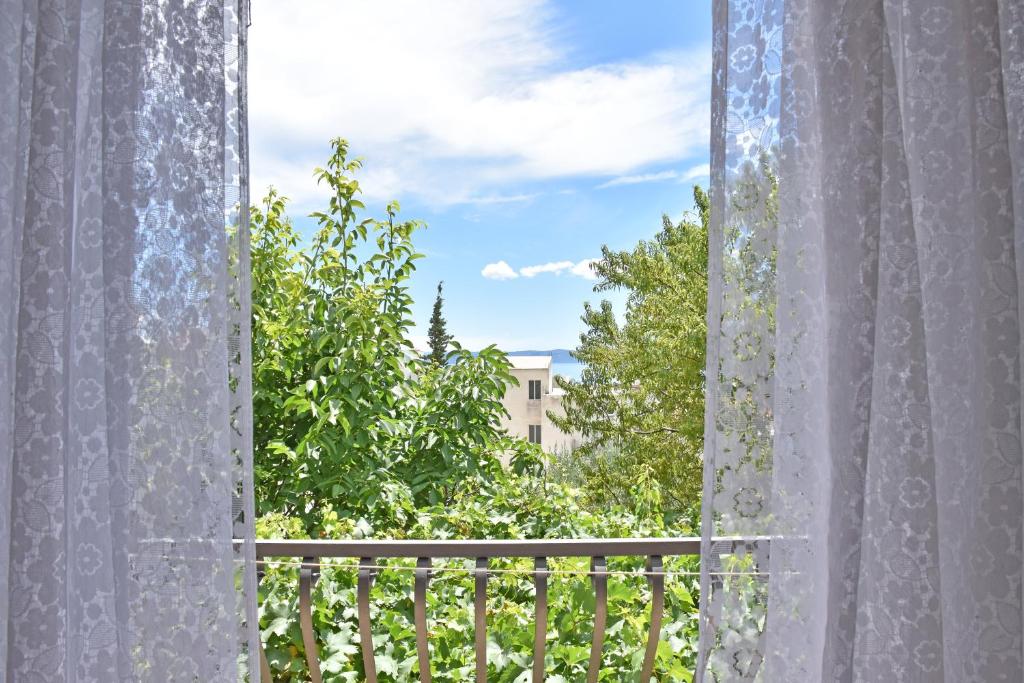 Apartments Neva Tomas — Hotel in Tucepi