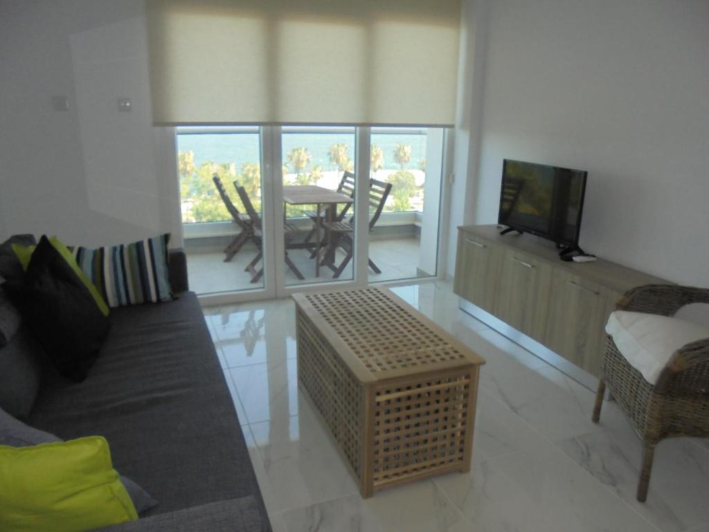 Kermia Court - Beach-front, modern 2 bedroom -sleeps 6 photo