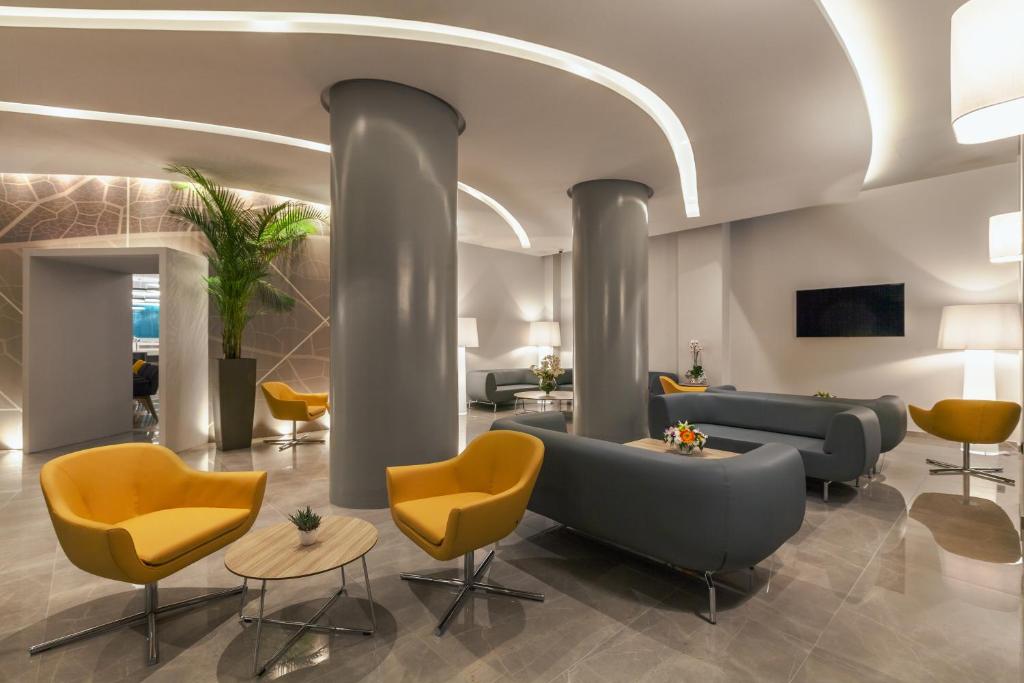 Blue Lagoon City Hotel                                                           photo