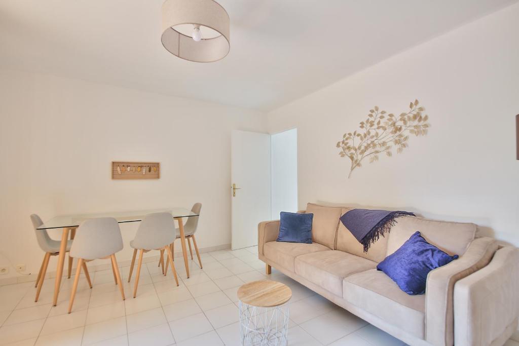 Near CAP D'ANTIBES & BEACH Two-bedroom - 1