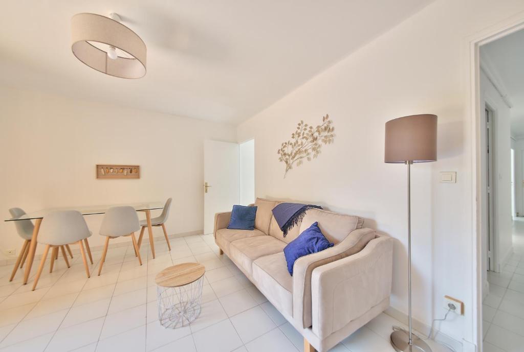 Near CAP D'ANTIBES & BEACH Two-bedroom - 4