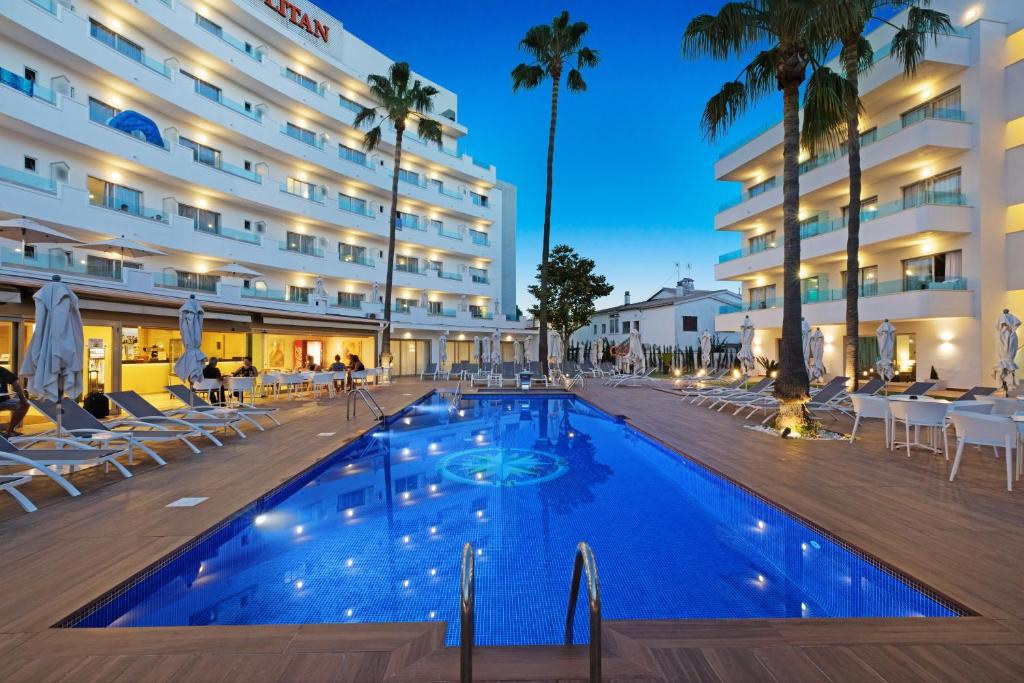 Hotel Metropolitan Playa 3 Sup — Swimming pool in Playa de Palma, Balearic Islands