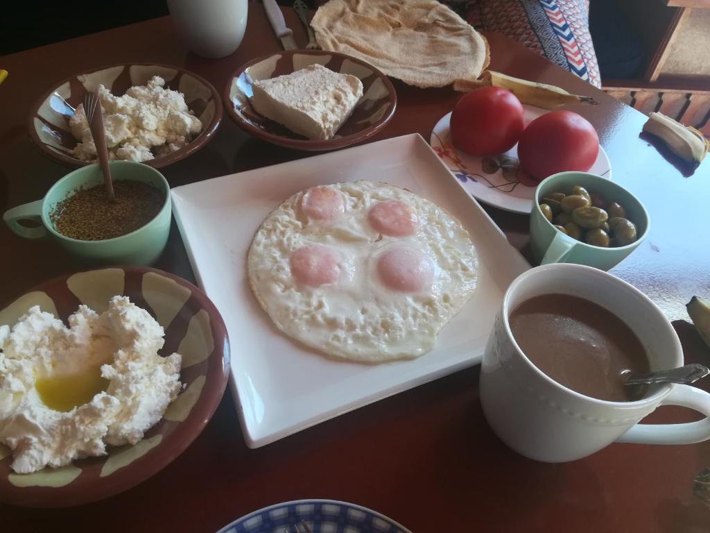 Food and beverages, Tiger House Guest House in Bcharre