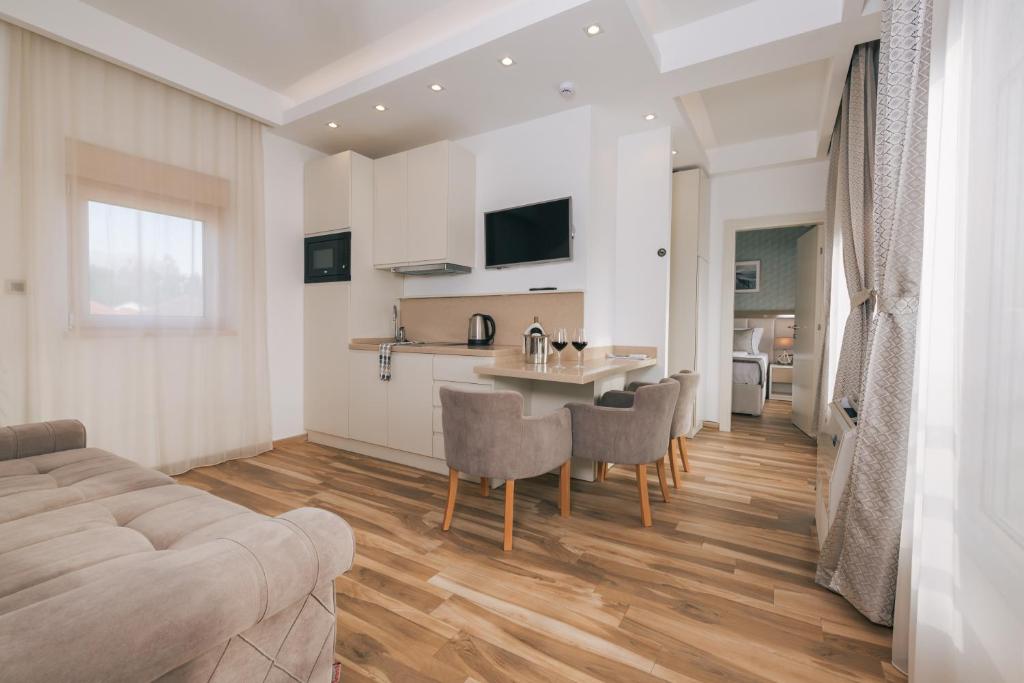 Facilities, Villa Royal Apartments in Tivat