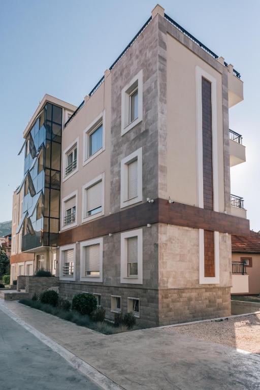 Villa Royal Apartments - 3