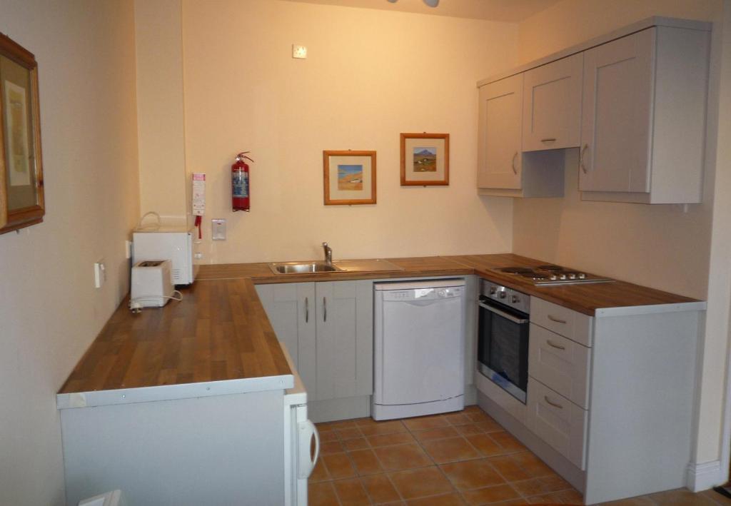 Kilkee Holiday Homes (GF - Sleeps 5) photo