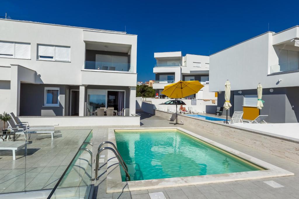 Pool Apartments Villas Banta A photo