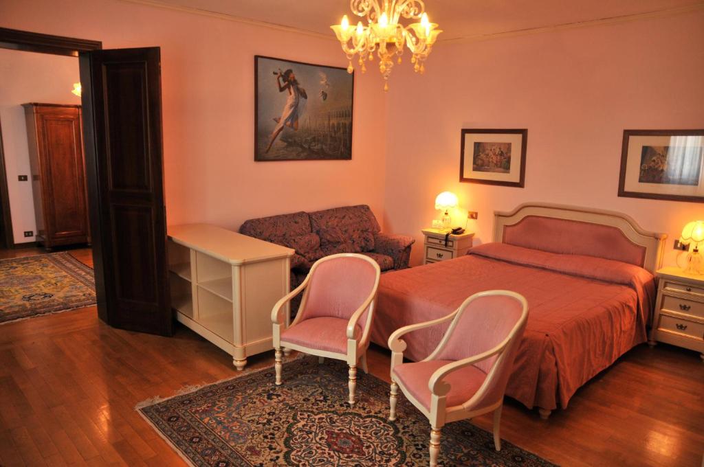 Park Hotel Villa Giustinian — Hotel rooms in Mirano, Veneto