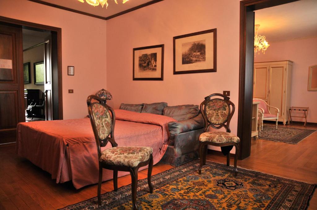 Park Hotel Villa Giustinian — Hotel rooms in Mirano, Veneto