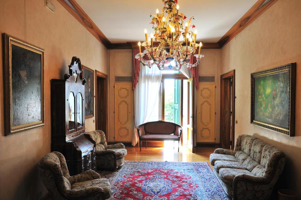Park Hotel Villa Giustinian — Hotel rooms in Mirano, Veneto