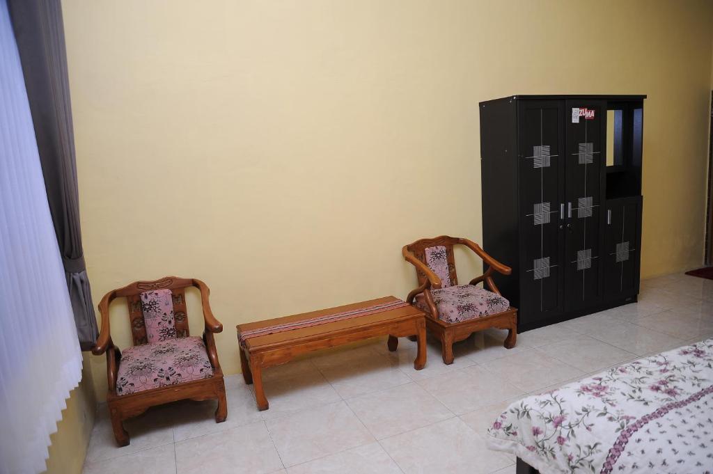 Rumah Eyang Guest House photo