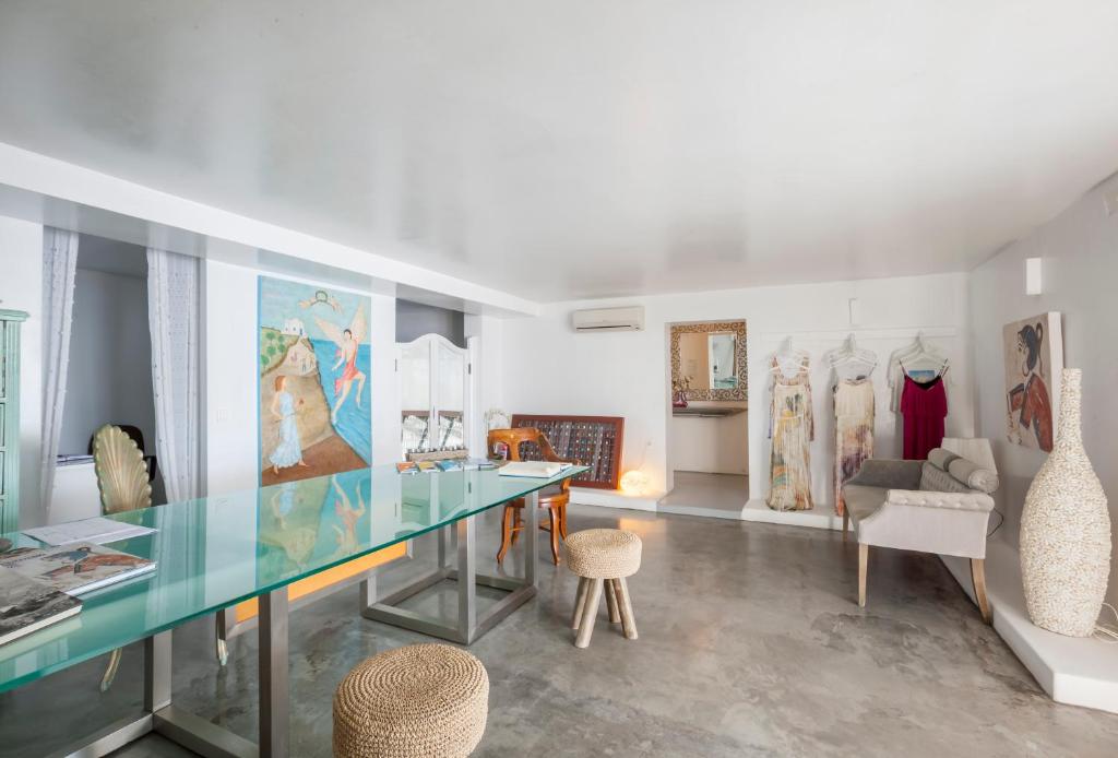 Kalestesia Suites photo
