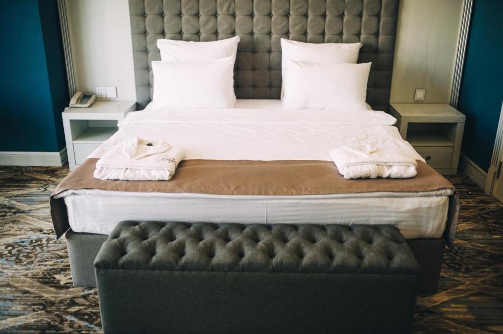 Emerald Suite Hotel photo