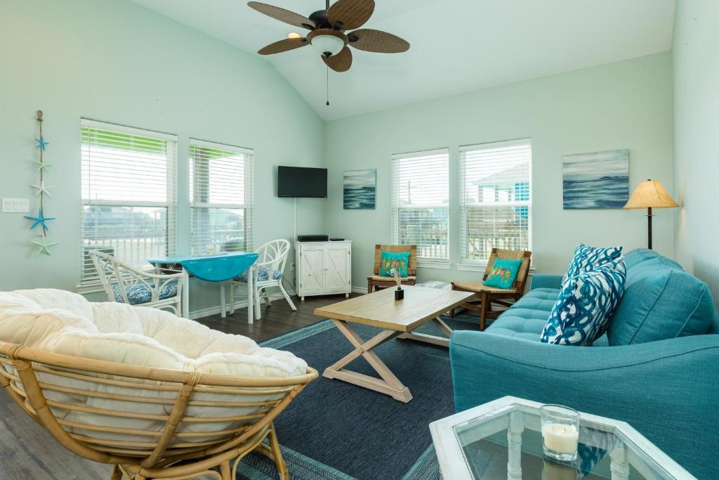 Hotels in Crystal Beach, Bolivar Peninsula book from 62, reviews