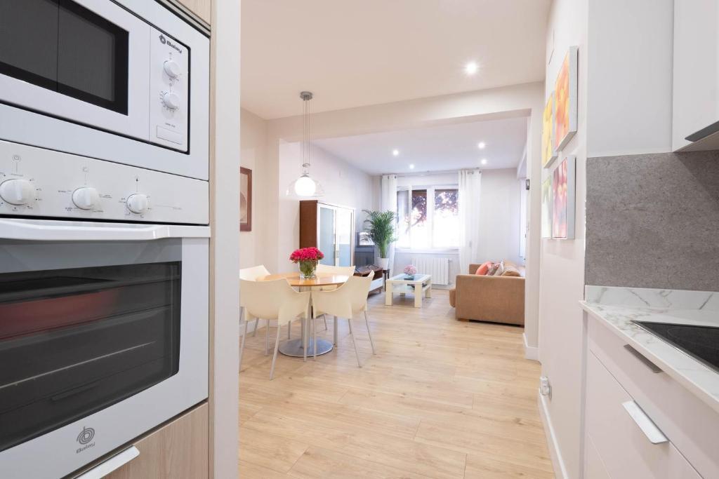 Apartamento Tiboli con parking gratuito , SIN PARKING EN JULIO POR OBRAS - 4