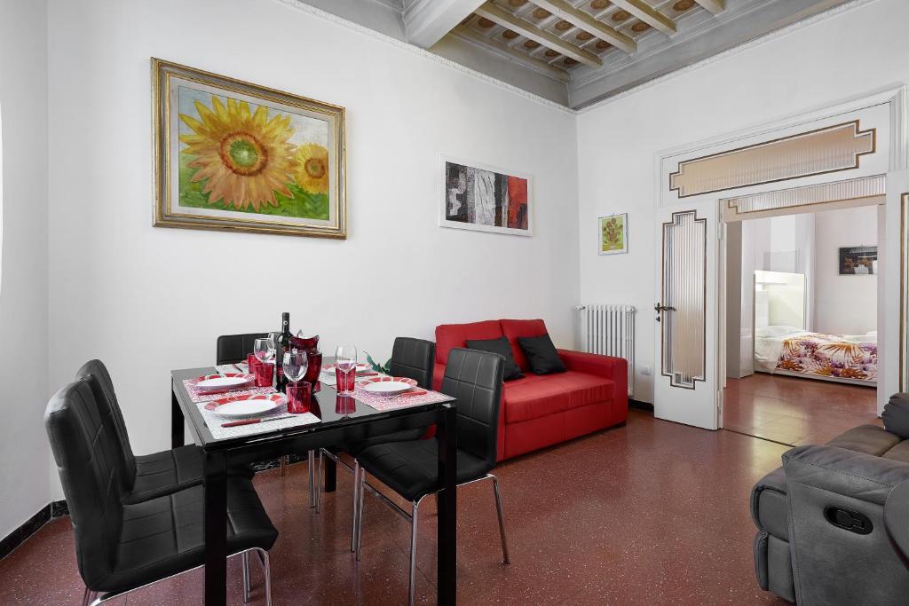 Silver Sword Suite — Hotel in Florence