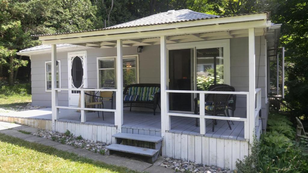 Pam's 2 bedroom Cottage
