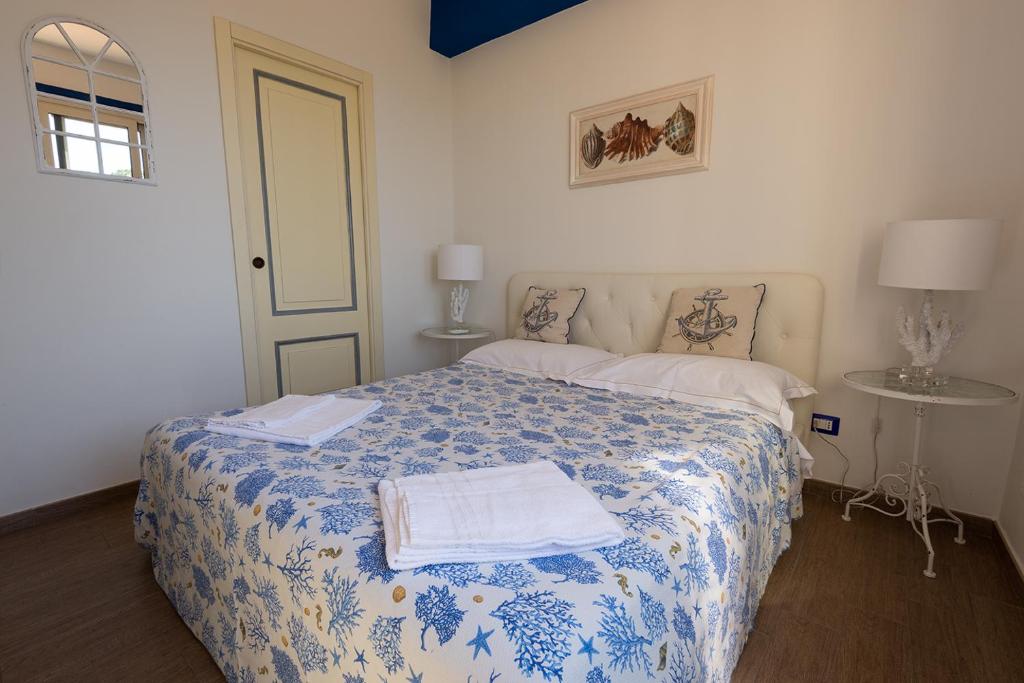 Taormina Isola Bella Apartment - Taormina Holidays - 5