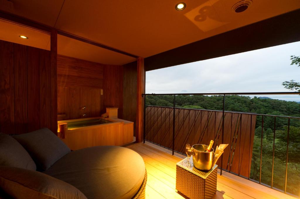 Hot spring bath, Hotel Laforet Shuzenji Sanshi-Suimei in Izu