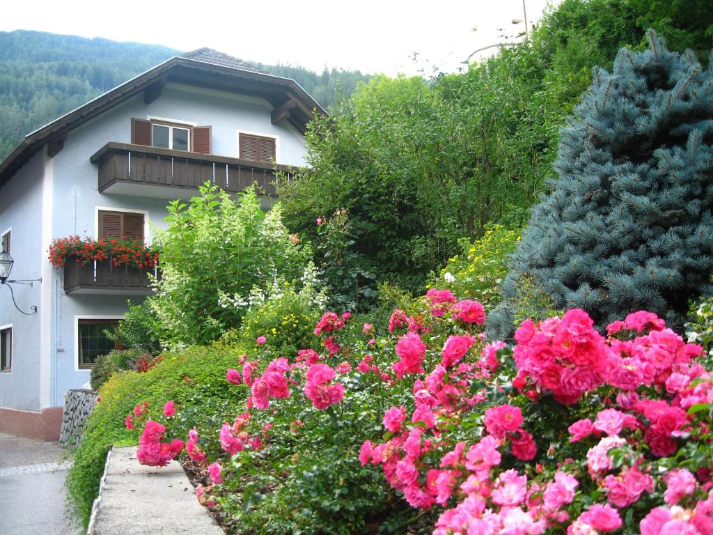 Gasthof Obermair — Hotel in Chienes