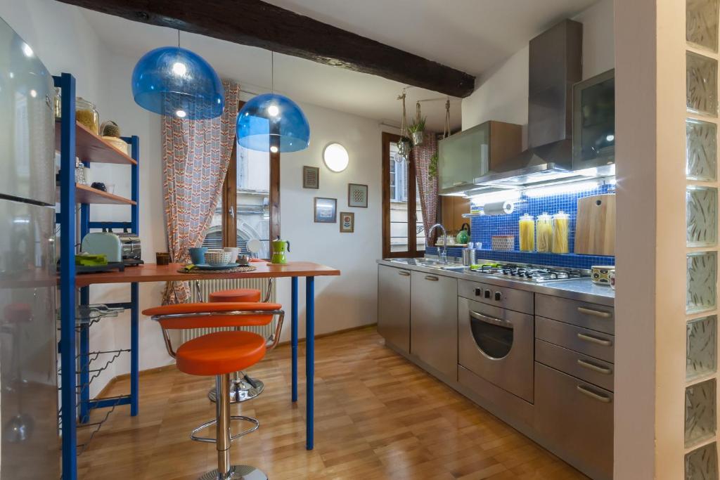 Pietrapiana flat & local market photo