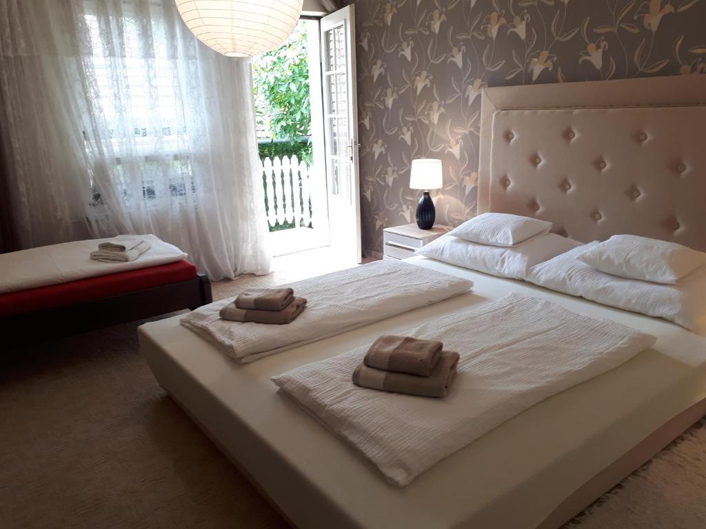 Hungarian Farmhouse photo