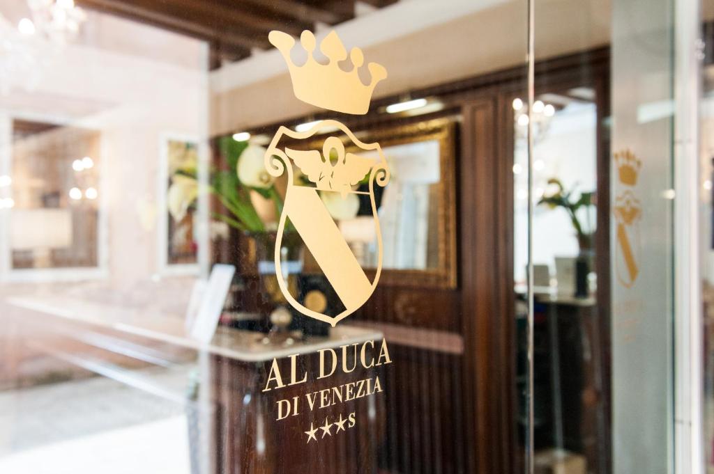 Hotel Al Duca Di Venezia photo