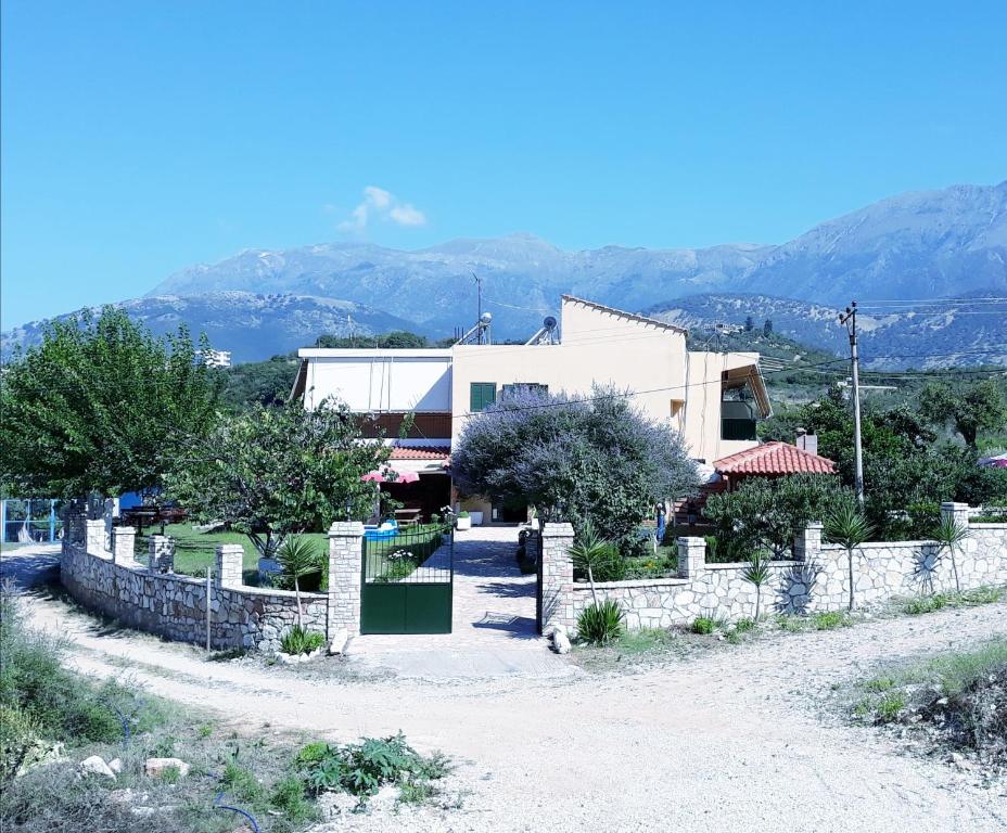 Agrotourism Himara photo
