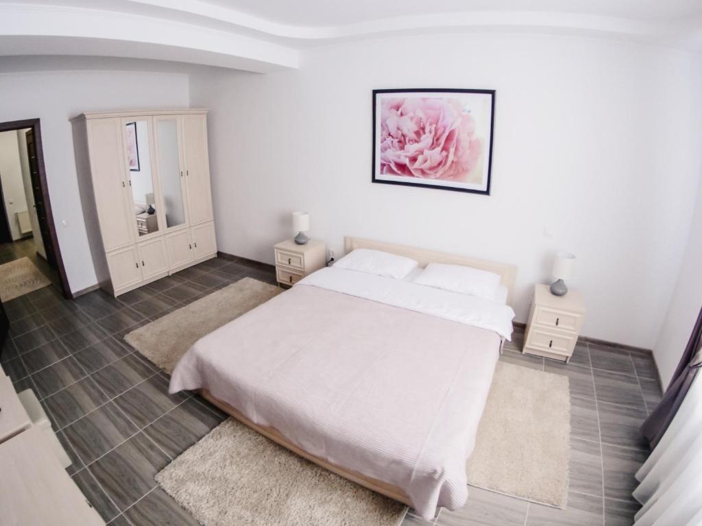 1 Bedroom Flat near Shopping Malldova! — Hotel in Chisinau