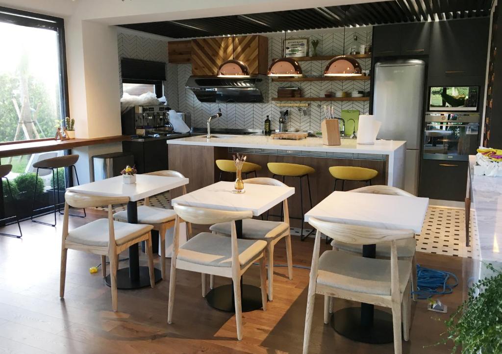 5. 호텔 에브리데이..