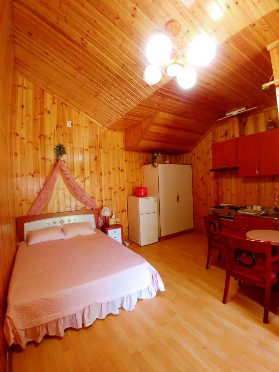 Nadeuri Pension photo