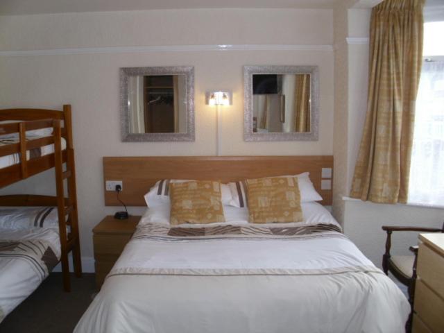 Seaforth Guest House - Pleasure Beach