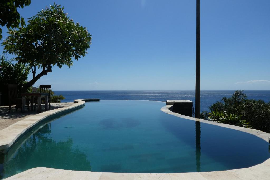 Wawa Wewe Rock Resort photo