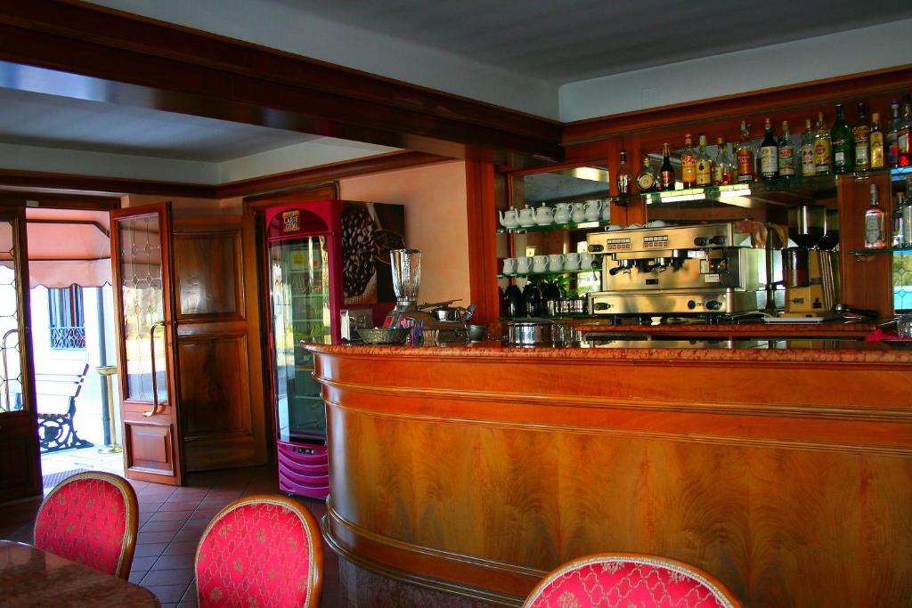 Park Hotel Villa Giustinian — Restaurant & bars in Mirano, Veneto