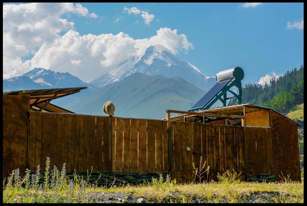 Snoveli Kazbegi — Hotel in Sno