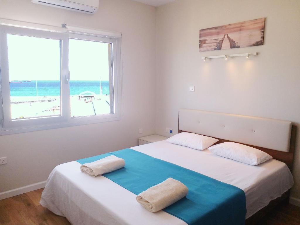 Panoramic sea view apartment, Larnaka