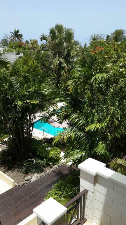 Brownes Condominium 2 photo