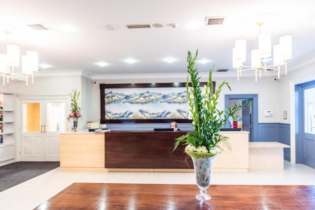 クオリティ ホテル アンド レジャー センター クロナキルティー (Quality Hotel and Leisure Centre Clonakilty) フロント・ロビー