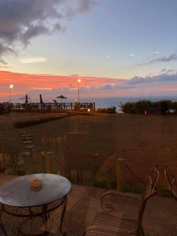 十三層民宿 (13F Homestay)