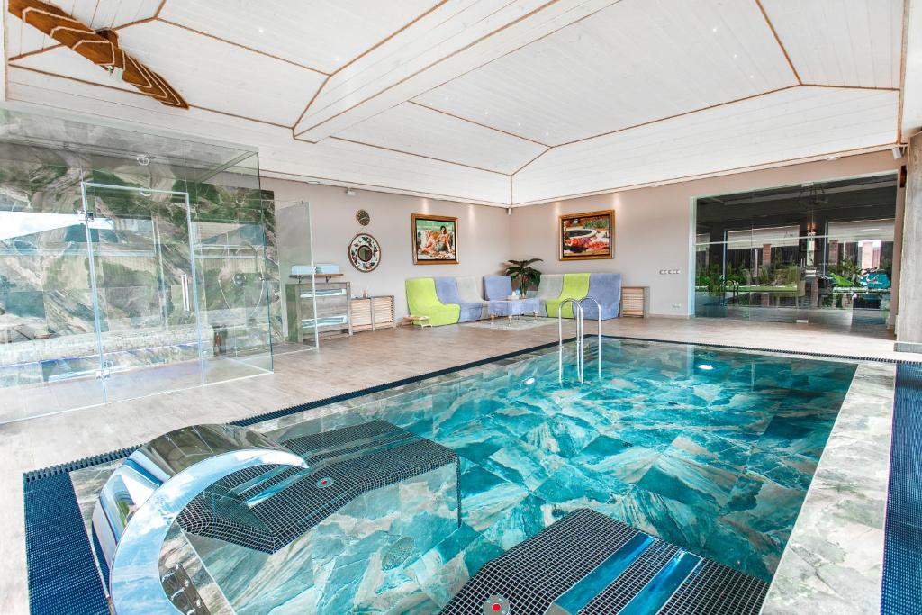 Villa R photo