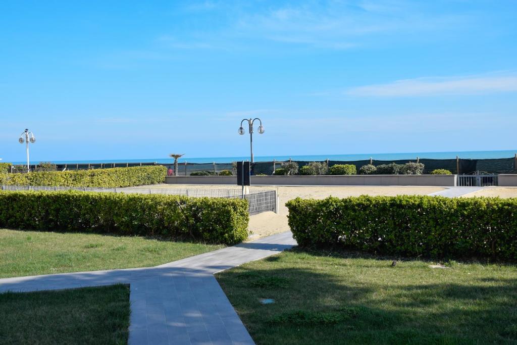 Vistamare Family Apartments - 2