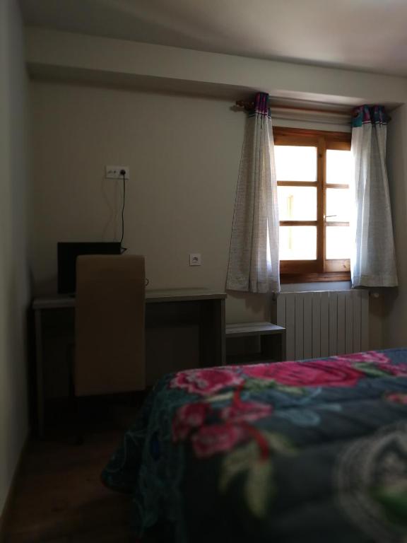 Hostal Casa Lacreu - 2
