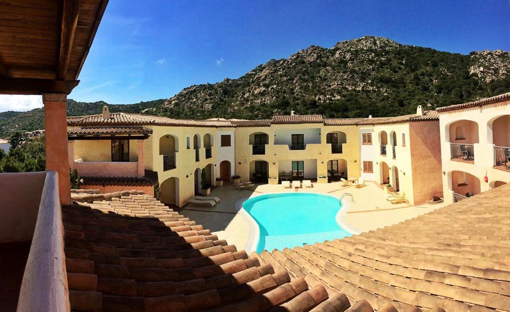 Hotel Monti Di Mola — Hotel in Porto Cervo
